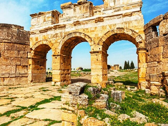 Salda Gölü Pamukkale Çeşme Alaçatı Turu 1 Gece Otel Konaklaması