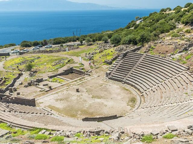 Bozcaada Assos Adatepe Turu 1 Gece Otel Konaklaması