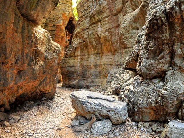 Bozcaada Assos Adatepe Turu 1 Gece Otel Konaklaması